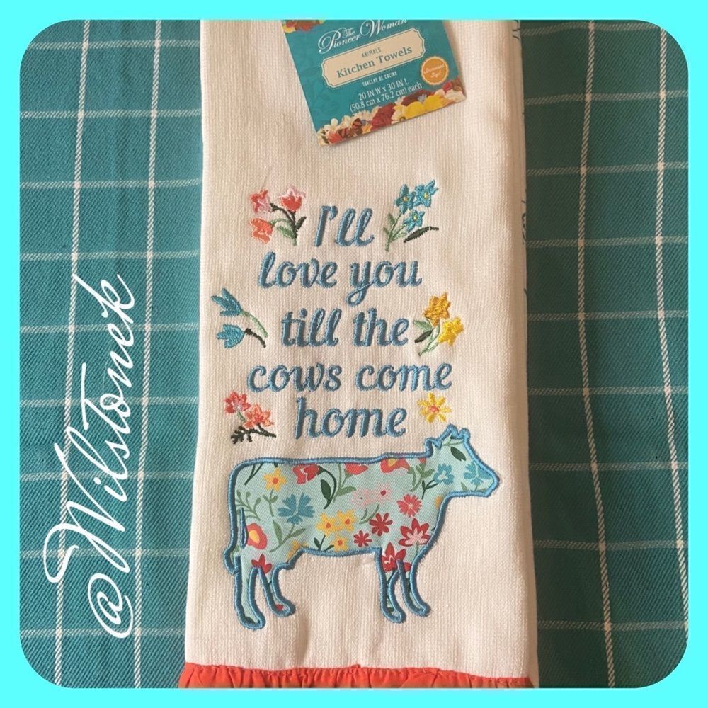 The Pioneer Woman 2- Cow hand towels :
I’ll Love you till the Cows come home